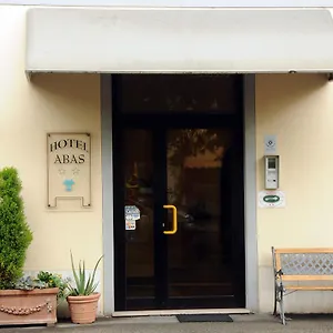 2* Hotel Abas